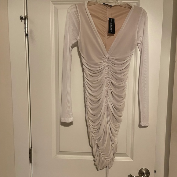 Fashion novas famous ruched dress never worn before - Picture 1 of 4